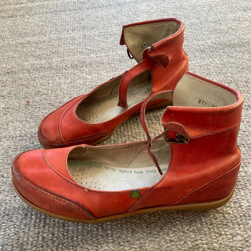El Naturalista size 41 (US 10)